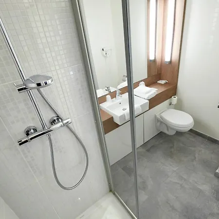 מלון Campanile Caen Est - מונדוויל