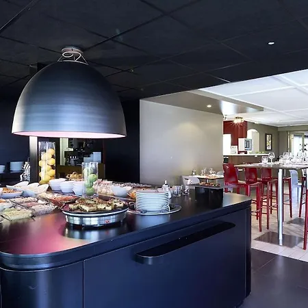 Campanile Caen Est -