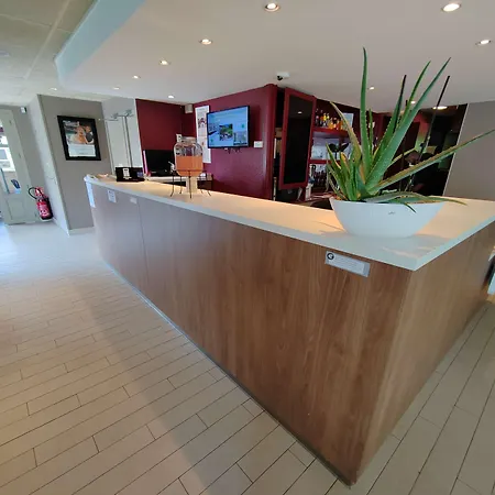 Otel Campanile Caen Est -