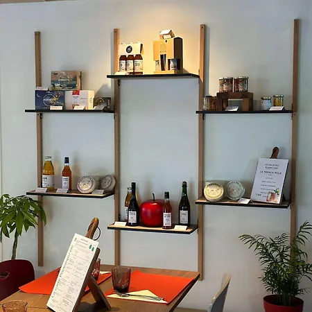 Campanile Caen Est - Otel Mondeville (Calvados)