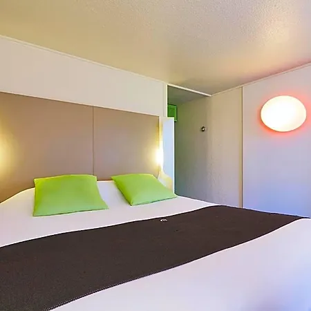 Campanile Caen Est - 3* 몽테빌레