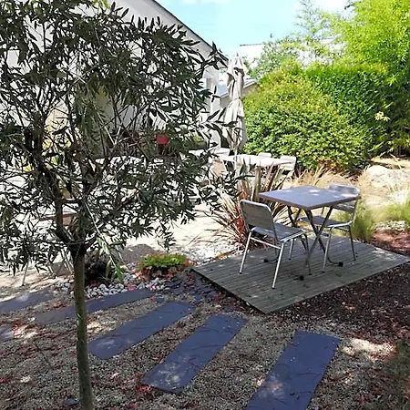 Campanile Caen Est - 호텔 3*