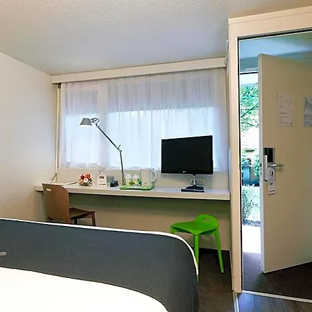 Campanile Caen Est -