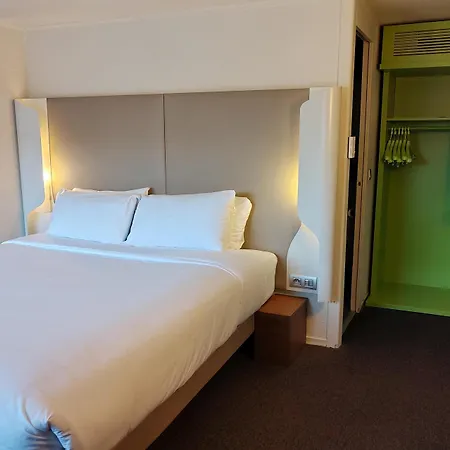 Отель Campanile Caen Est - 3*