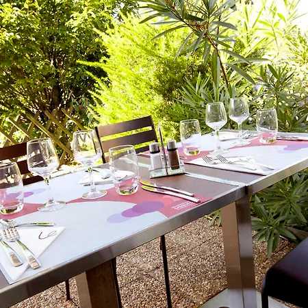 Campanile Caen Est - Otel 3*