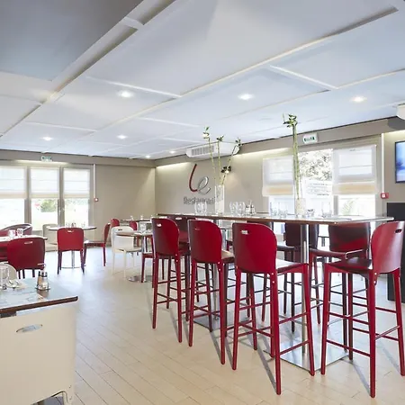 Campanile Caen Est - Otel Mondeville (Calvados)