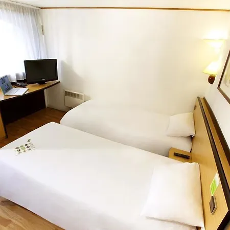 Hotel Campanile Caen Est -