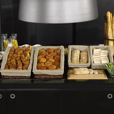 Campanile Caen Est - מונדוויל