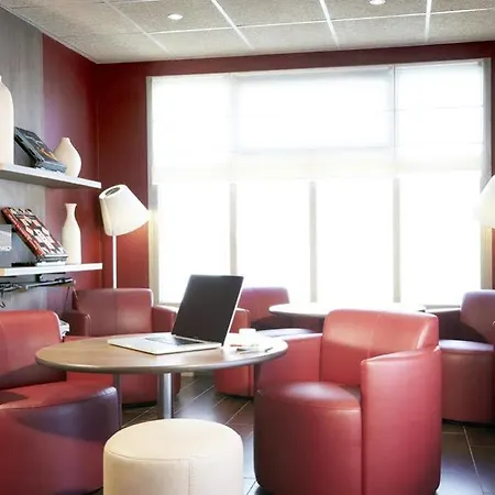 Отель Campanile Caen Est - 3*