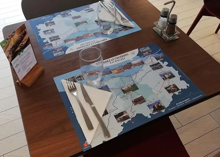 Campanile Caen Est - Hotel 3*