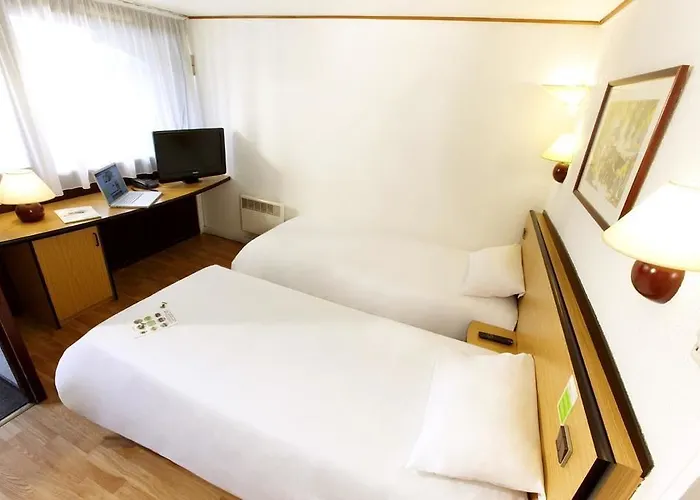 Hotel Campanile Caen Est -