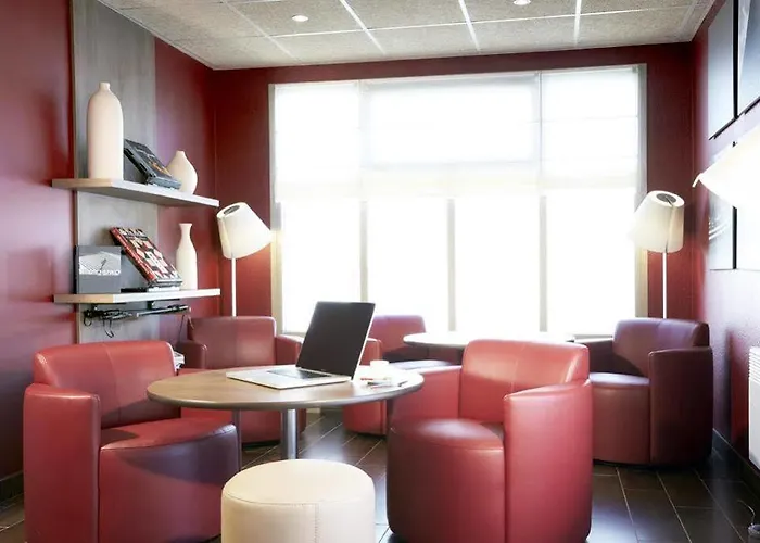 Hotel Campanile Caen Est - 3*